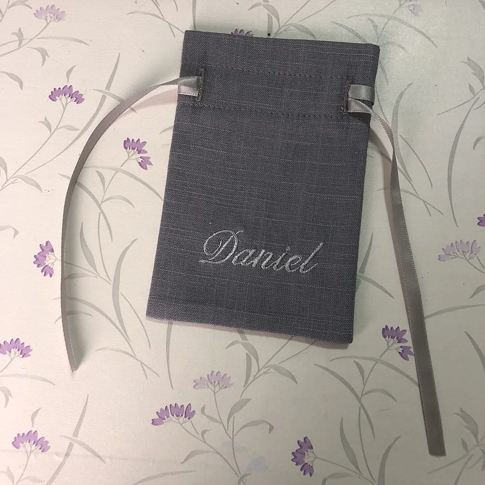 

WHITE LINEN POUCH WITH WHITE EMBROIDERY FOR WEDDING, CANDY BAG, POUCHES
