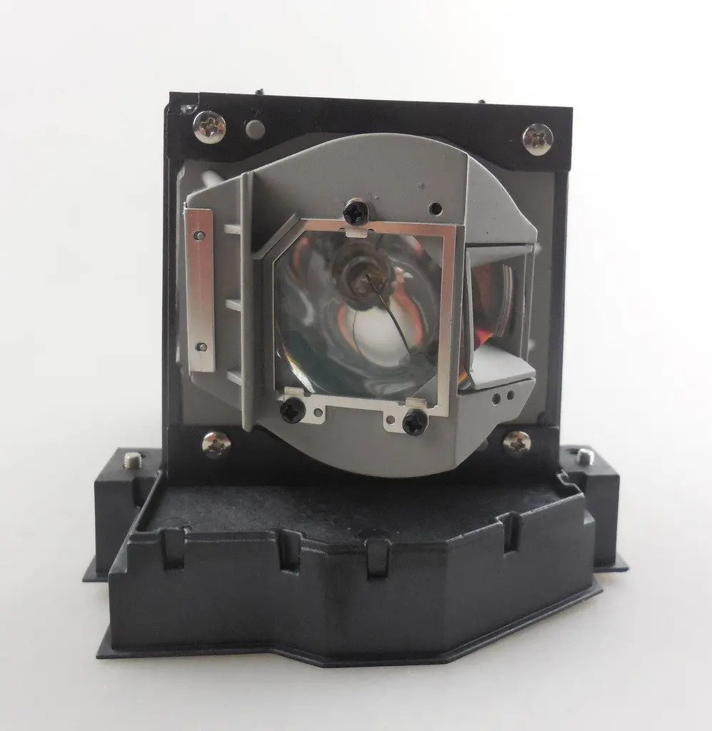 

SP-LAMP-041 Replacement Projector Lamp with Housing for INFOCUS A3100 / A3300 / IN3102 / IN3106 / IN3900 / IN3902 / IN3904