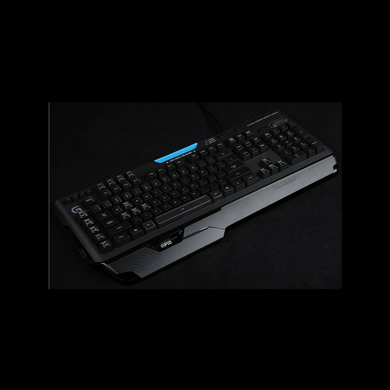 Logitech G910 keyboard 3