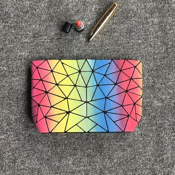 

Korean Rainbow bag female 2018 new colorful diamond chain chain bag color makeup bag tide Korean version Cosmetic bag