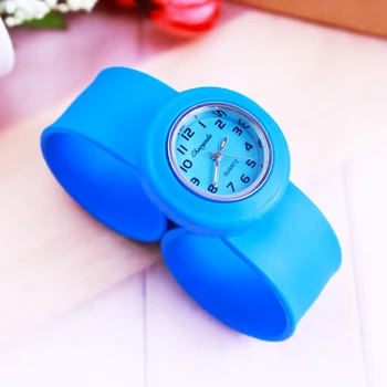 

2018 new children student Cartoon children girls boys kids watches cheap Silicone Quartz ten colors papa electronic WristWatch