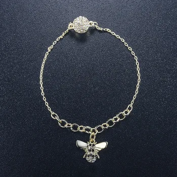 

New cute golden bee crystal from Swarovskis fashion temperament ladies invisible magnetic buckle bracelet Mother's Day gift