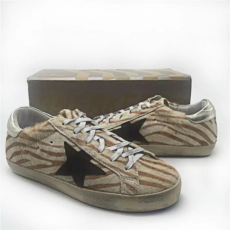 

Italy Original Handmade Women Men Casual Golden Shoes Deluxe Brown Fur Low Tops Goose Shoes Sportive Scarpa Da Donna Esportivo
