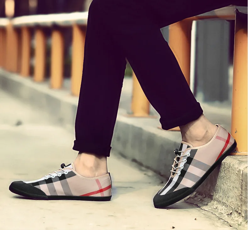 

2019 Hot Casual Men Shoes Luxury Brand Vulcanized Canvas Fashion Shoes Anti-Slip Male Canvas Flats Shoe Designer Stripe Sneakers