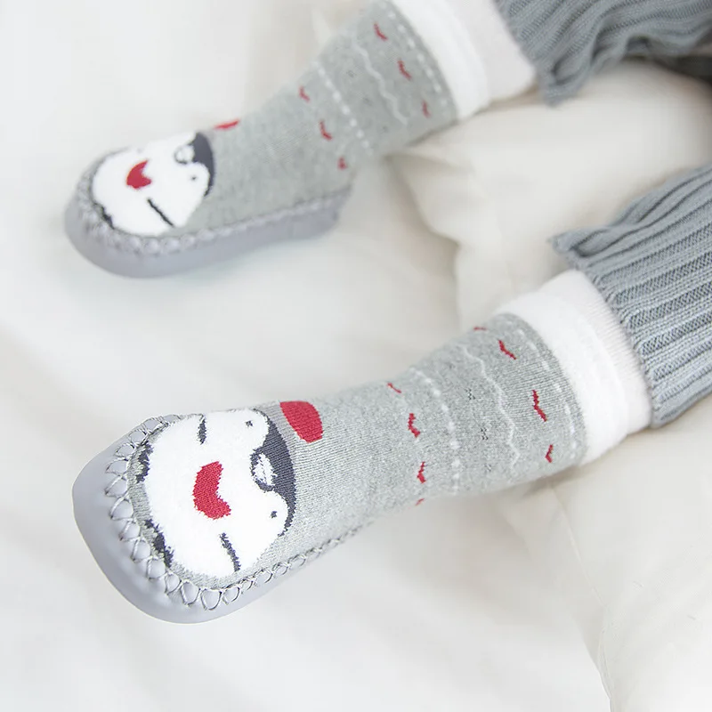 Носки для новорожденных с героями мультфильмов, носки для мальчиков и девочек, носки для малышей, Нескользящие кожаные носки-тапочки для малышей