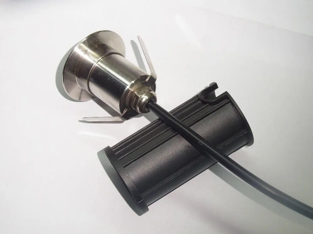 LC-UWL-BL-52-2