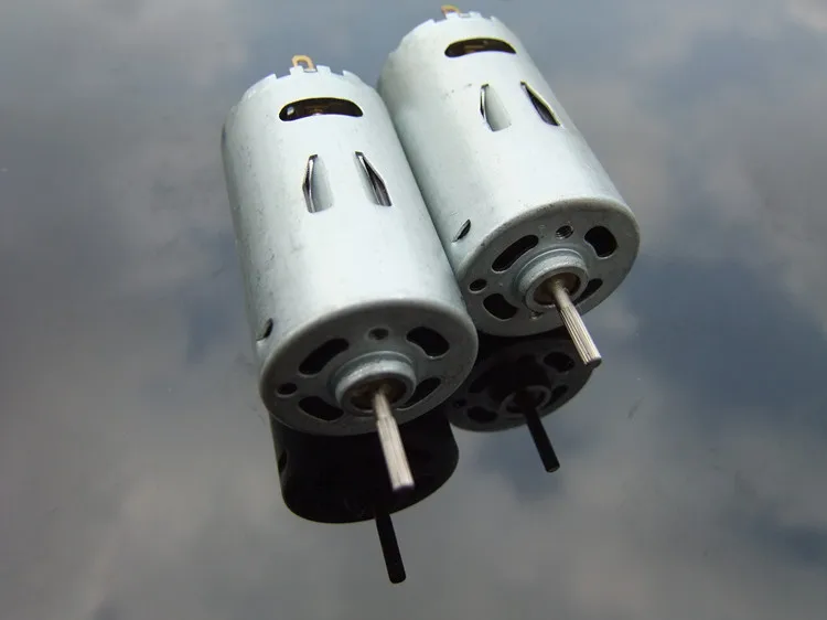 

NEW Rachis390 Strong magnetic Carbon brush DC motor 6000 to 11000 RPM 6V to 12V motor / High Torque for Toy model accessories