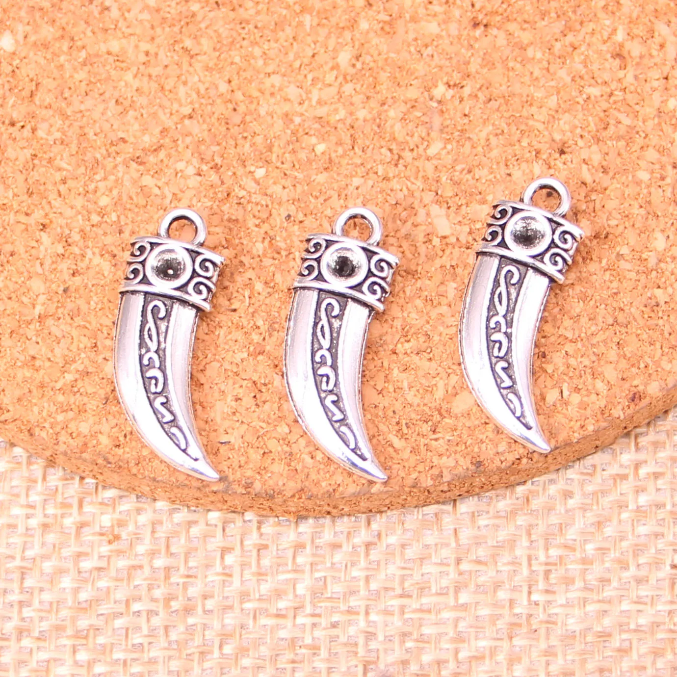 20pcs Alloy Tibetan Silver Plated Wolf Tooth Charms Pendants For