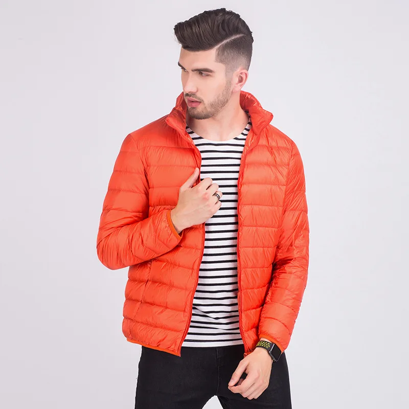 [Aiweier] ультра-светильник, мужские куртки, мужские зимние тонкие, стоячий воротник, 90%, тонкая молния, корейский стиль, повседневный пуховик для мужчин, куртки