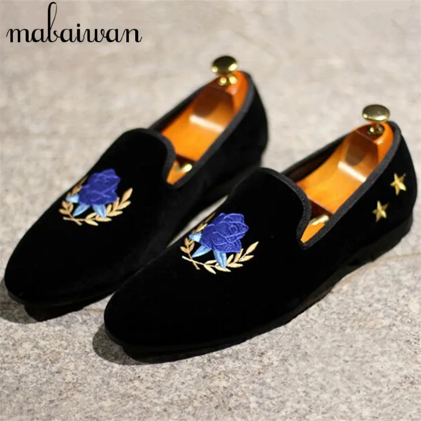 High Quality Men Embroidery Flats Luxury Velvet Smoking Slippers Black Mens Casual Boat Shoes Slip On