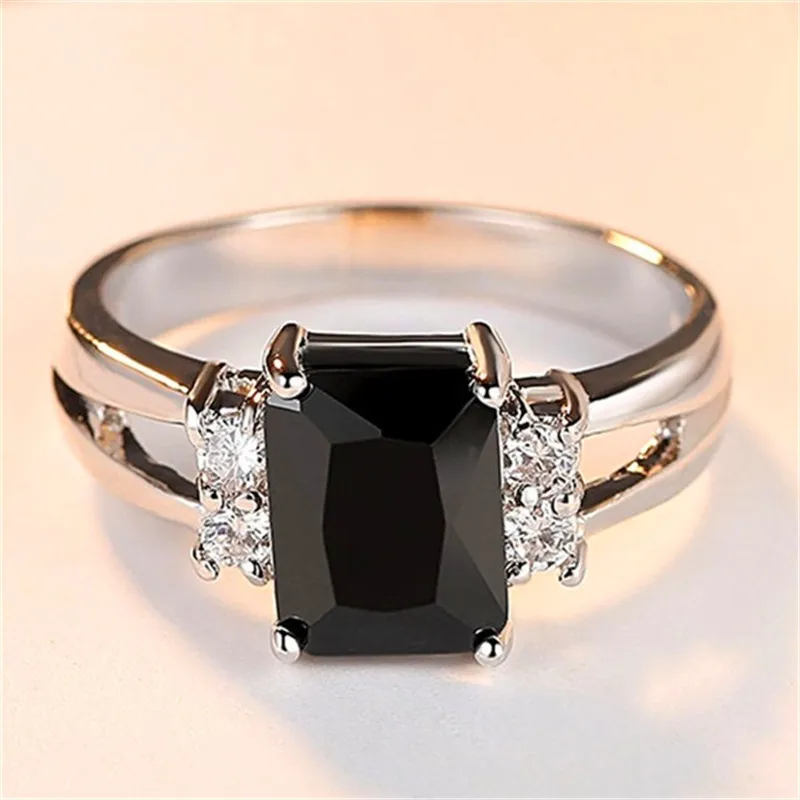 

Korean Style Male Female Small Black Stone Ring Fashion Silver Color Wedding Jewelry Crystal Promise Engagement Rings For Women