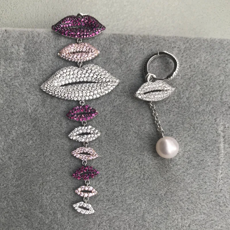Серьги асимметричные женские из серебра 925 пробы с красными розовыми и белыми