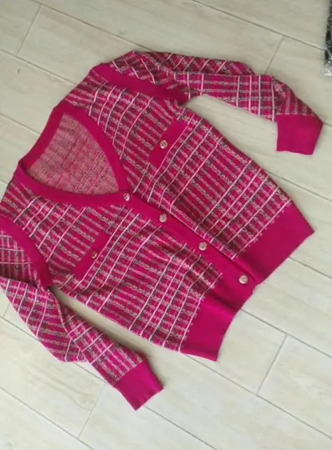 Women Cardigan wool knit sweater Spring and autumn new contrast color diamond plaid V-neck slim slim sweater coat