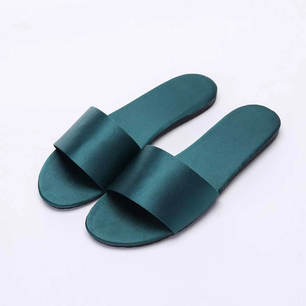 

Vogue Slippers Women Summer Fashion Slides Soft Sole Home Bathroom Slippers Women Casual Shoes Chaussures Femme