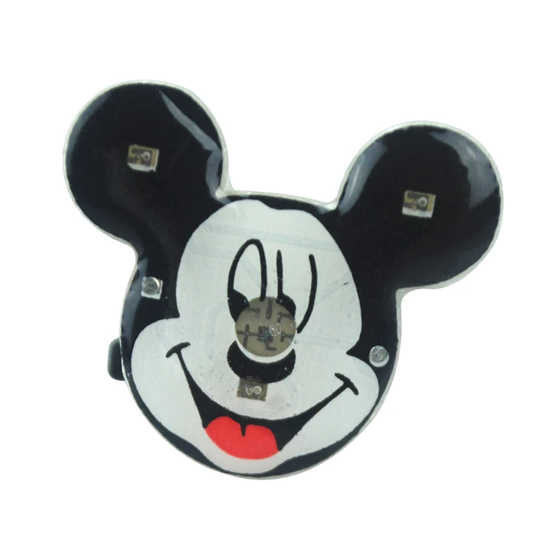 mickey brooch (1)