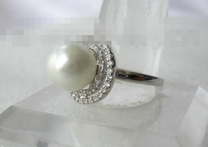 

2146 round white south sea pearl ring