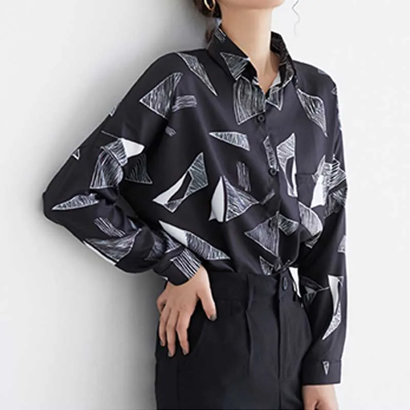 

Geometric Shirt Blouses For Women Black White Personality Long Sleeve Slim Casual Blouses Shirt For Female 2019 New Fashion