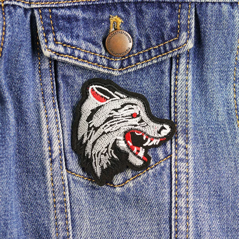 Wolves gold red Worm Embroidered Iron on Patches for Clothing Stripes Clothes Stickers Custom Badges patch eye pink boy