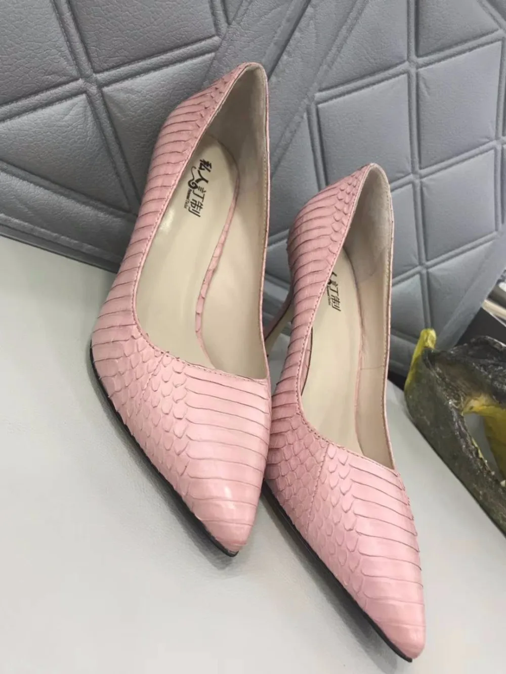 

100% Genuine real Python skin leather women fashion shoe with cow skin lining soild quality shoe base 2019 new style lady shoes