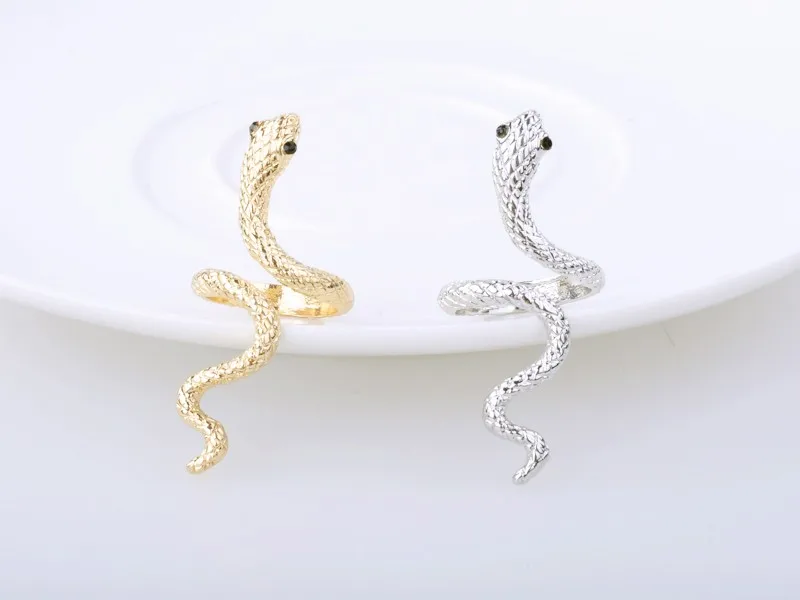 2017 Fashionable Gold Decorative pattern Crystal Snake Shaped Woman Ring Top Quality Party Jewelry R008