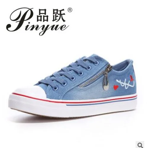 

2018 Women Casual Shoes Canvas New Denim Trainers Stars Fashion Flats Tenis Size 35-40 Embroidered washed denim canvas