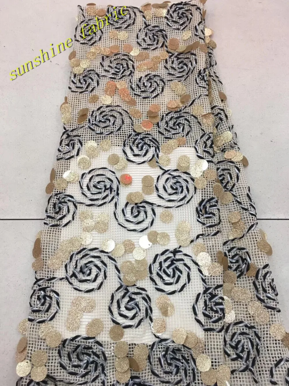 

Nigerian wedding lace fabric with sequins top quality French embroidered net lace fabric for party dress