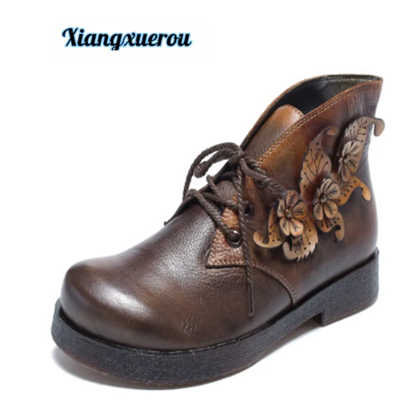 

Xiangxuerou 2018 autumn and winter new national style leather flower short boots with a leading layer of cowhide female boots