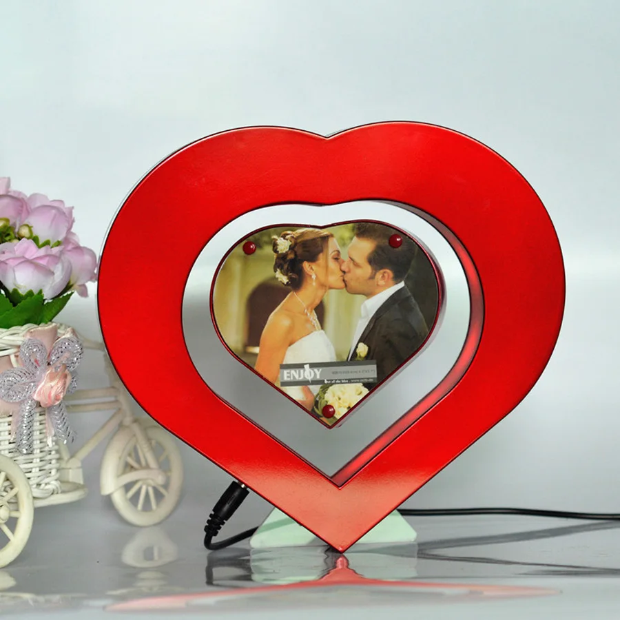 

2016 New Floating Photo Frame LED Light Red Heart Shaped Magnetic Levitation Pictures Frame Wedding Decoration Novelty Gift