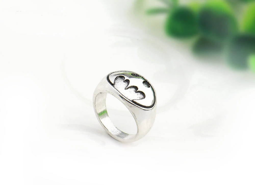 Лидер продаж, мужское кольцо с Бэтменом в форме летучей мыши, винтажное серебряное черное кольцо, супер герой из фильма, косплей, обручальное кольцо, ювелирное изделие