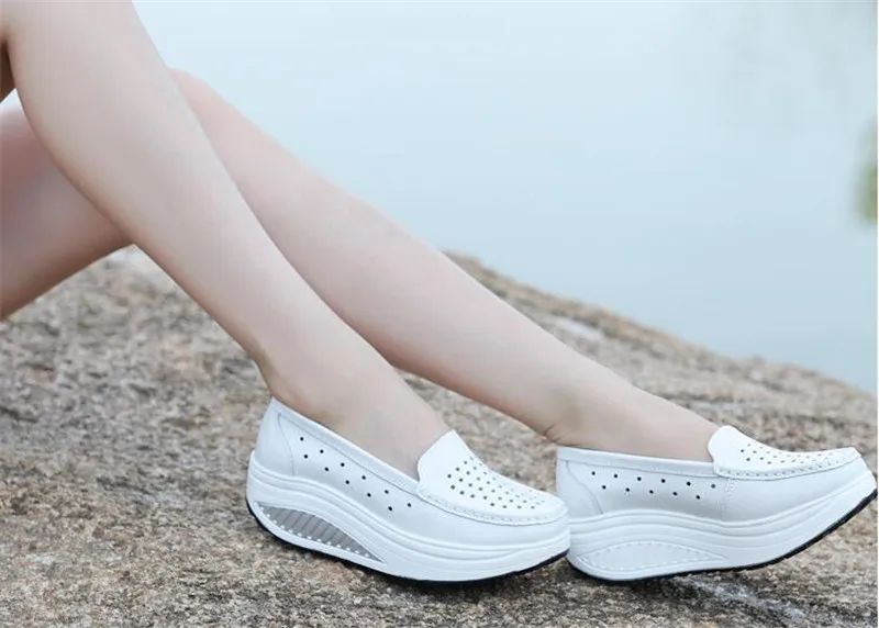 TIMETANG/Летняя дышащая обувь из натуральной кожи с вырезами; Белая обувь для медсестры; обувь на танкетке; обувь для мам; сандалии; C219