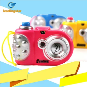 

LeadingStar Children Cartoon Lighting Projection Camera Toy with Animal Pattern Educational Gift for Kids Random Color zk15