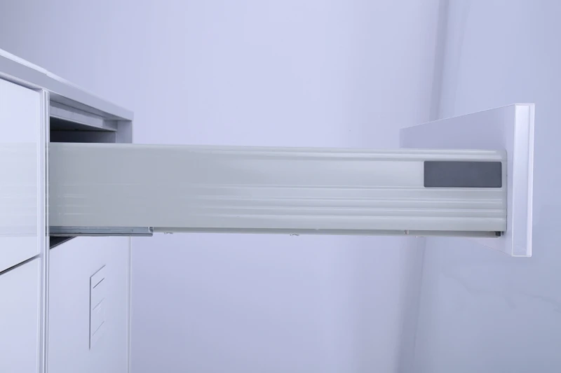 551A6913_