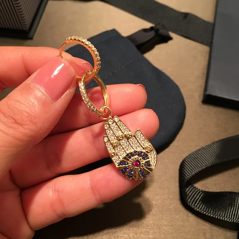 

Queen Lotus 2019 New Palm Earrings Women Fashion Drop Earrings Jewelry AAA Zircon Fashion Jewelry Asymmetry