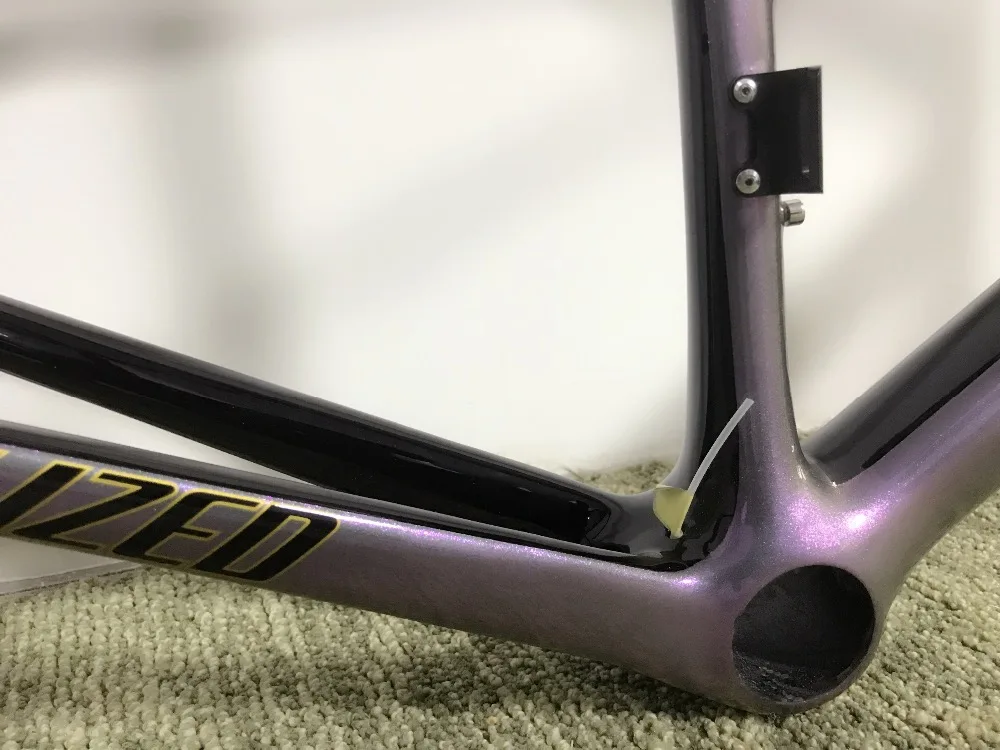 

2019 Chameleon Shiny Coated Carbon Road Frame Compatible with DI2 Electronic Transmission Free Shipping use 25mm/28mm Tires