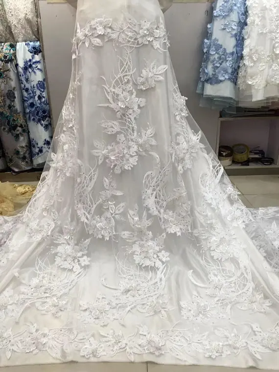 off white 5 yard black 3D lace fabric with flowers, heavy embroidered lace fabric for haute couture, embroidered tulle lace fabric - Цвет: off white