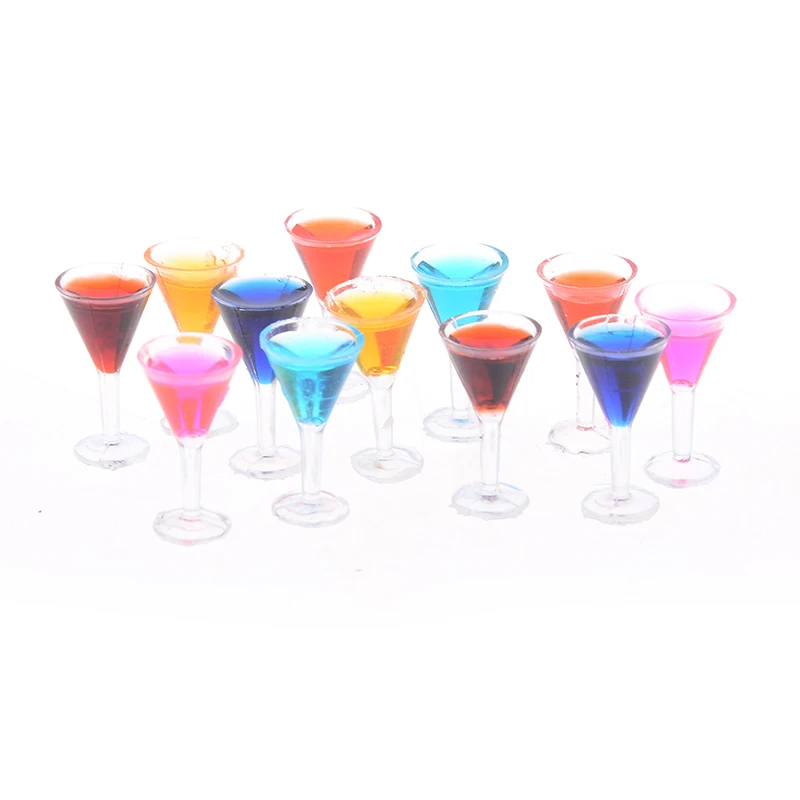 

1PCS 1:12 Doll Houses Triangle Cocktail Glass Dollhouse Miniature Accessories Colorful Glass Cup Goblet Bar Drinking