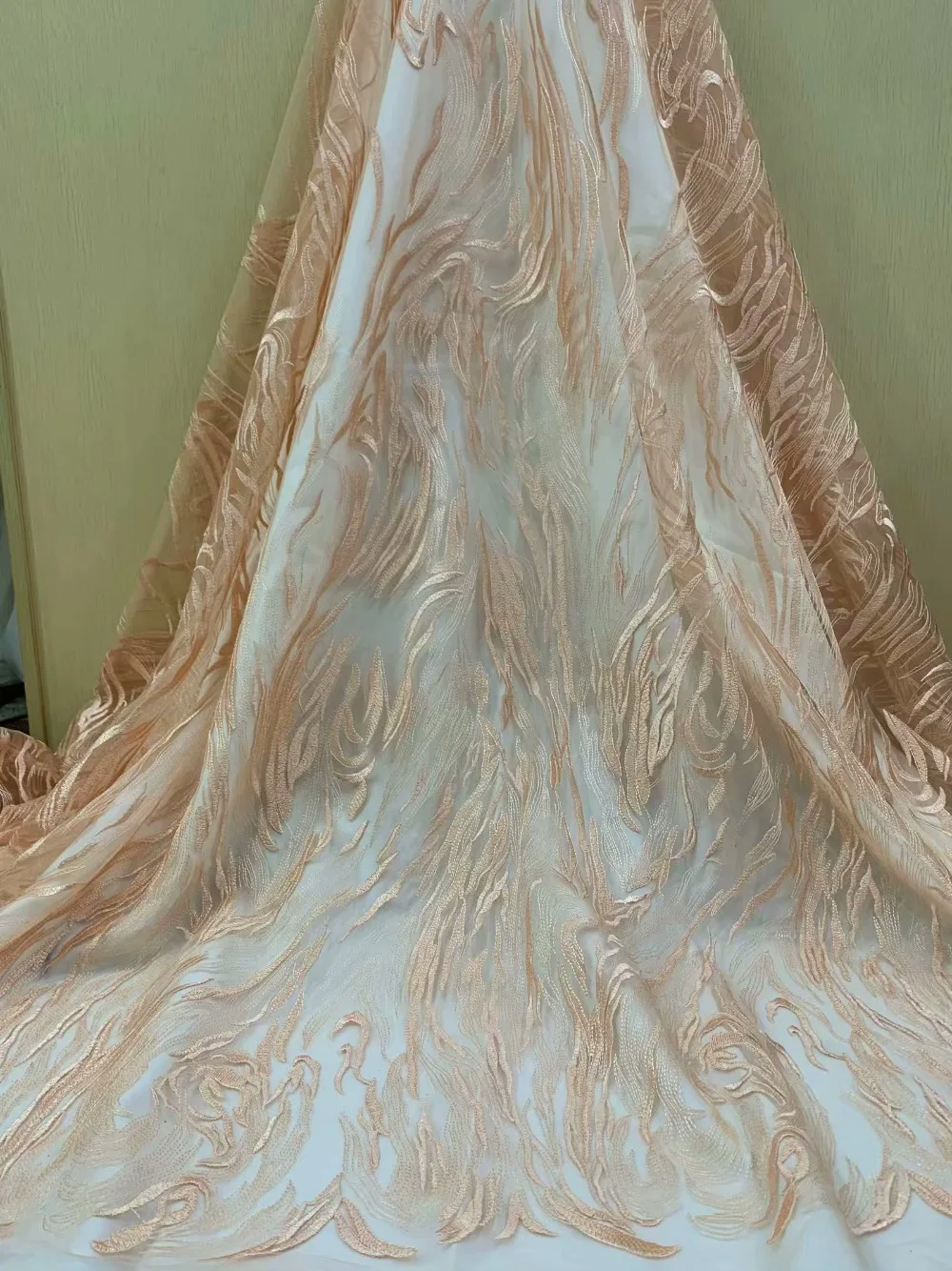 

High Quality Nigerian Wedding Lace Fabric Latest African Laces 2019 French Net Lace Fabric for Dress