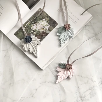 

3D Maple Leaf Aroma Wax Silicone Mold DIY Gypsum Plaster Mould For Car Pendant Decoration Clay Resin Craft Molds