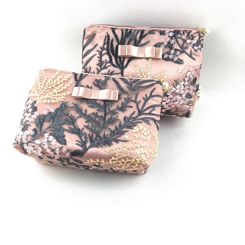 

Embroidery Design Mini Toiletry Bag Pink Lady Japanese Style Random Flower Cosmetic Bag With Zipper Portable Storage Bag Z742