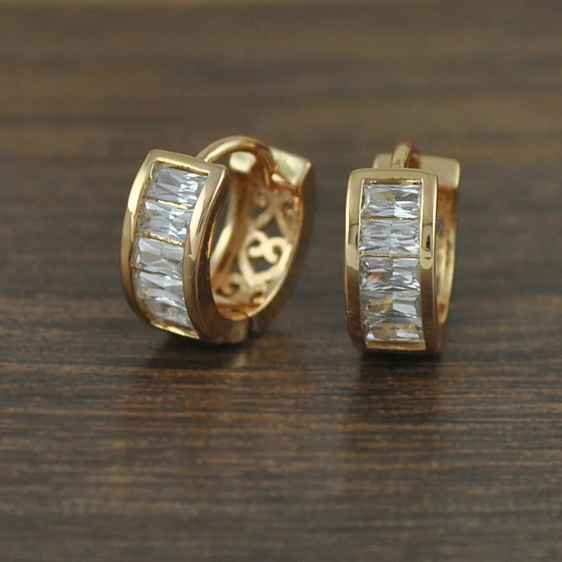 

Cute Hoop Earrings Golden Plated Small Circle Hand Inlay Cubic Zircon Earrings Graceful Party Jewelry Gifts for Women