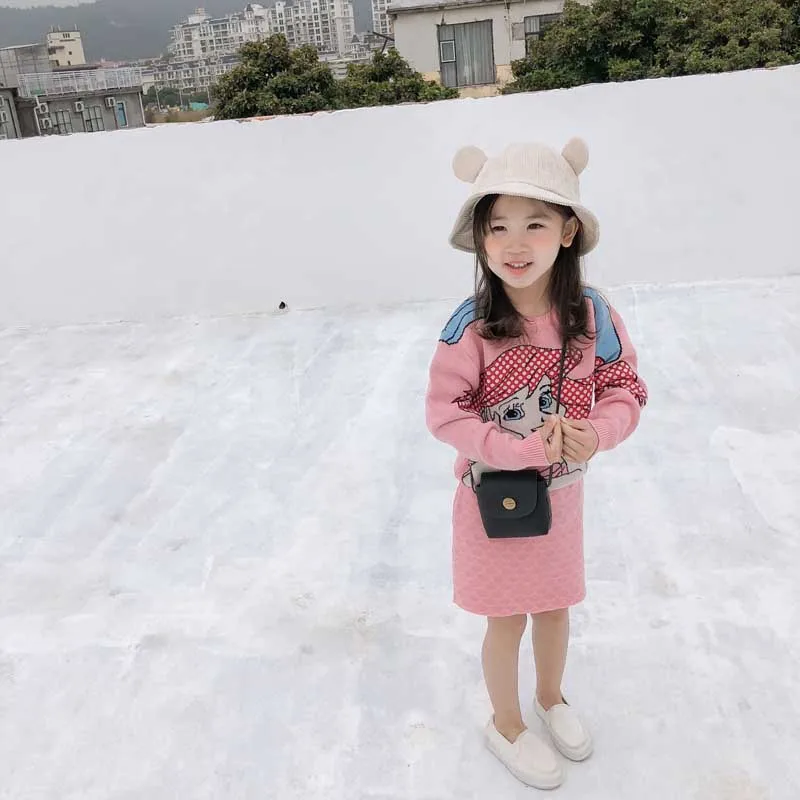 10598353034_1988421556