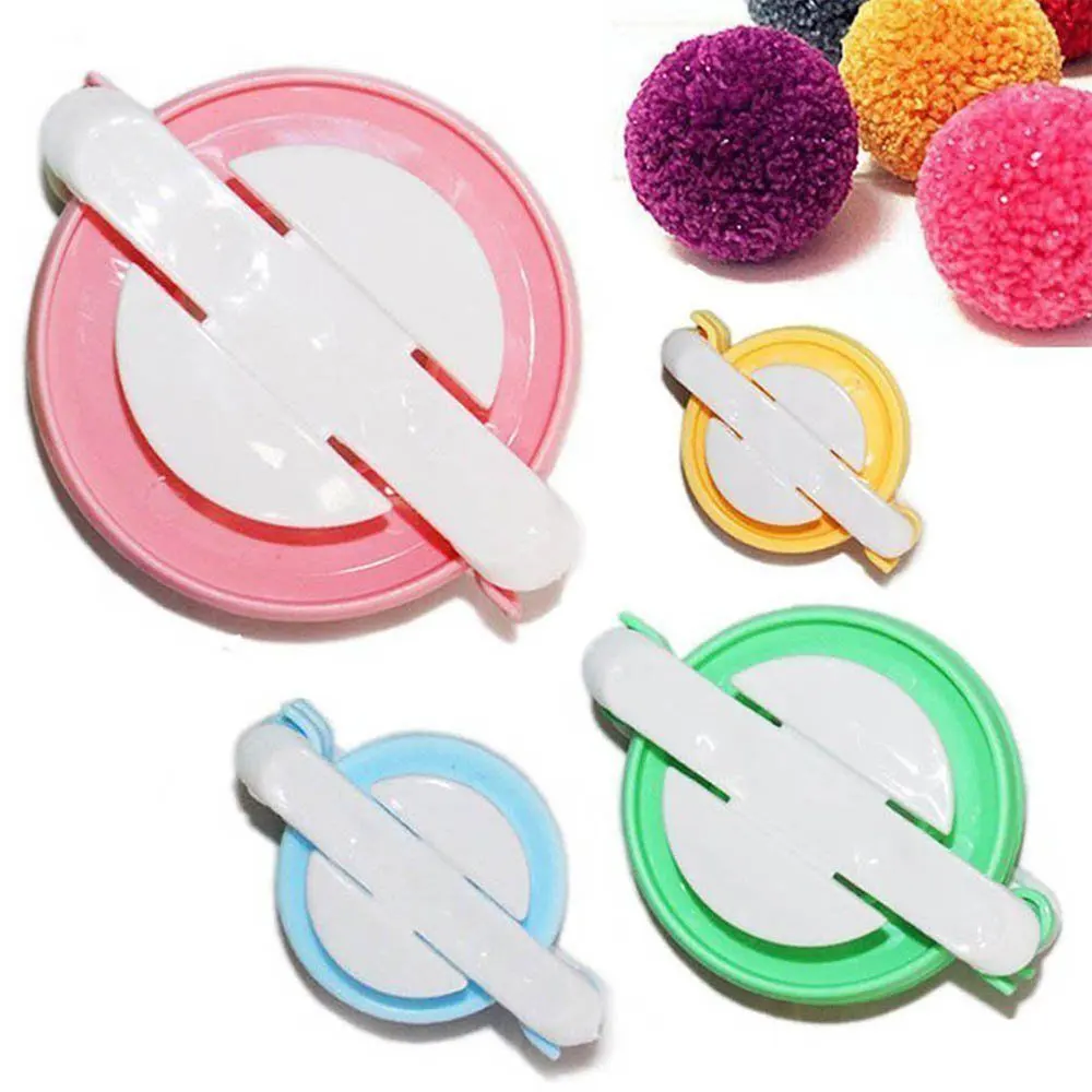 

4Pcs/Set Pompom Maker Fluff Ball Weaver Home Room Tool Kit Bobble Craft Handmade