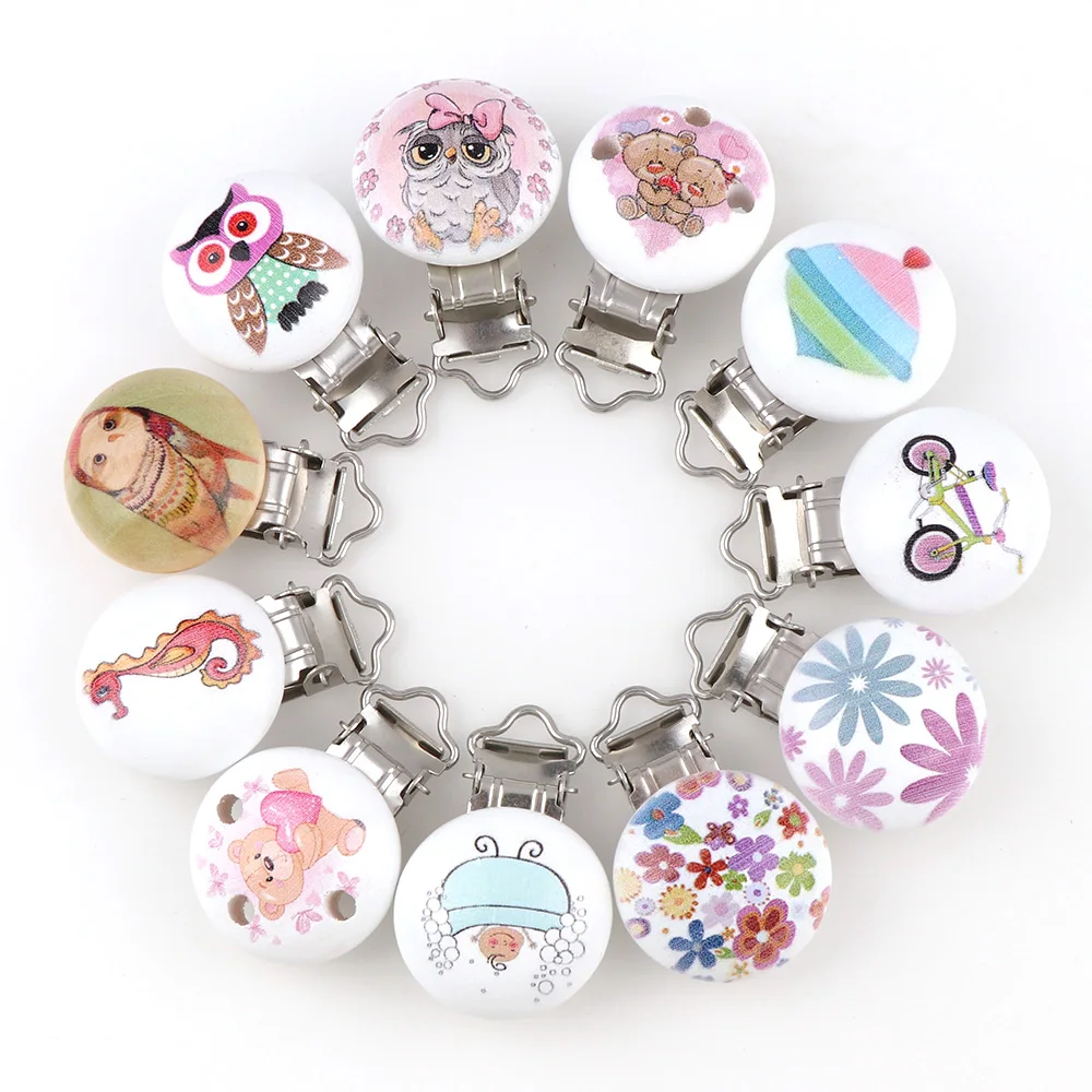 

5pcs Random Style Metal Wooden Baby Children Pacifier Holder Clip Holders Cute Infant Round Nipple Clasps Holders Accessories