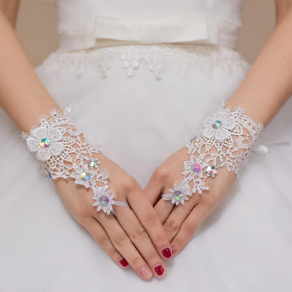 2019 горячая Распродажа короткие модные белые перчатки для невесты с бисером кружева полный палец Свадебные перчатки для невесты