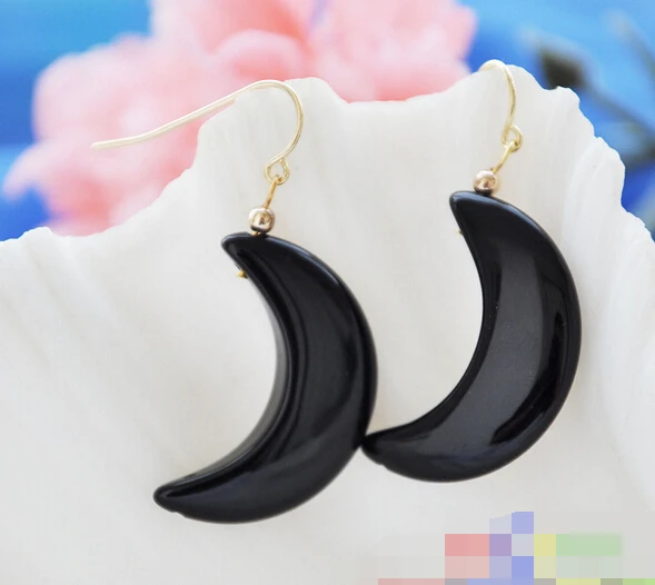 

FREE SHIPPING>>> free shipping 12304 black agate Carved crescent dangle earring