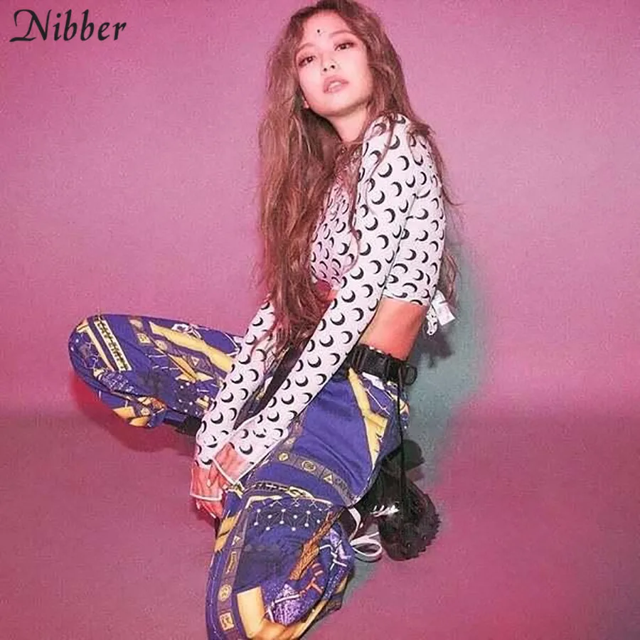 Nibber الربيع البوب جديد القمر قميص مطبوع women2019new حار بيع الأزياء الأساسية الكامل كم أعلى نشط ارتداء السيدات الشارع عارضة المحملة