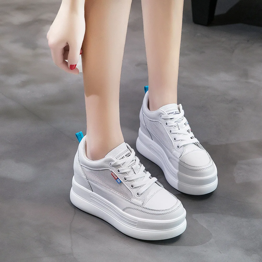 

2019 spring new fashion simple solid color mesh casual shoes women comfortable versatile breathable flat shoes.