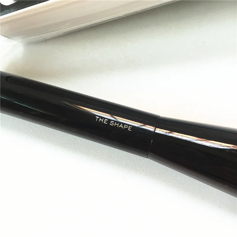 Marc Jacobs The shape contour brush 15 _ 3