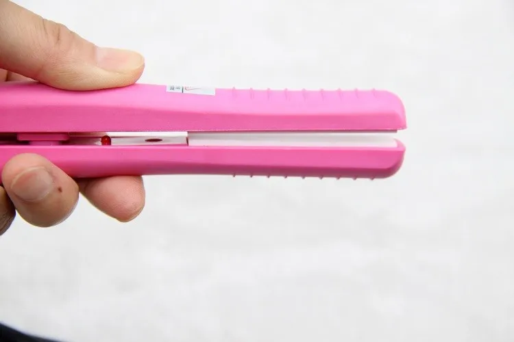 mini hair straightener 17