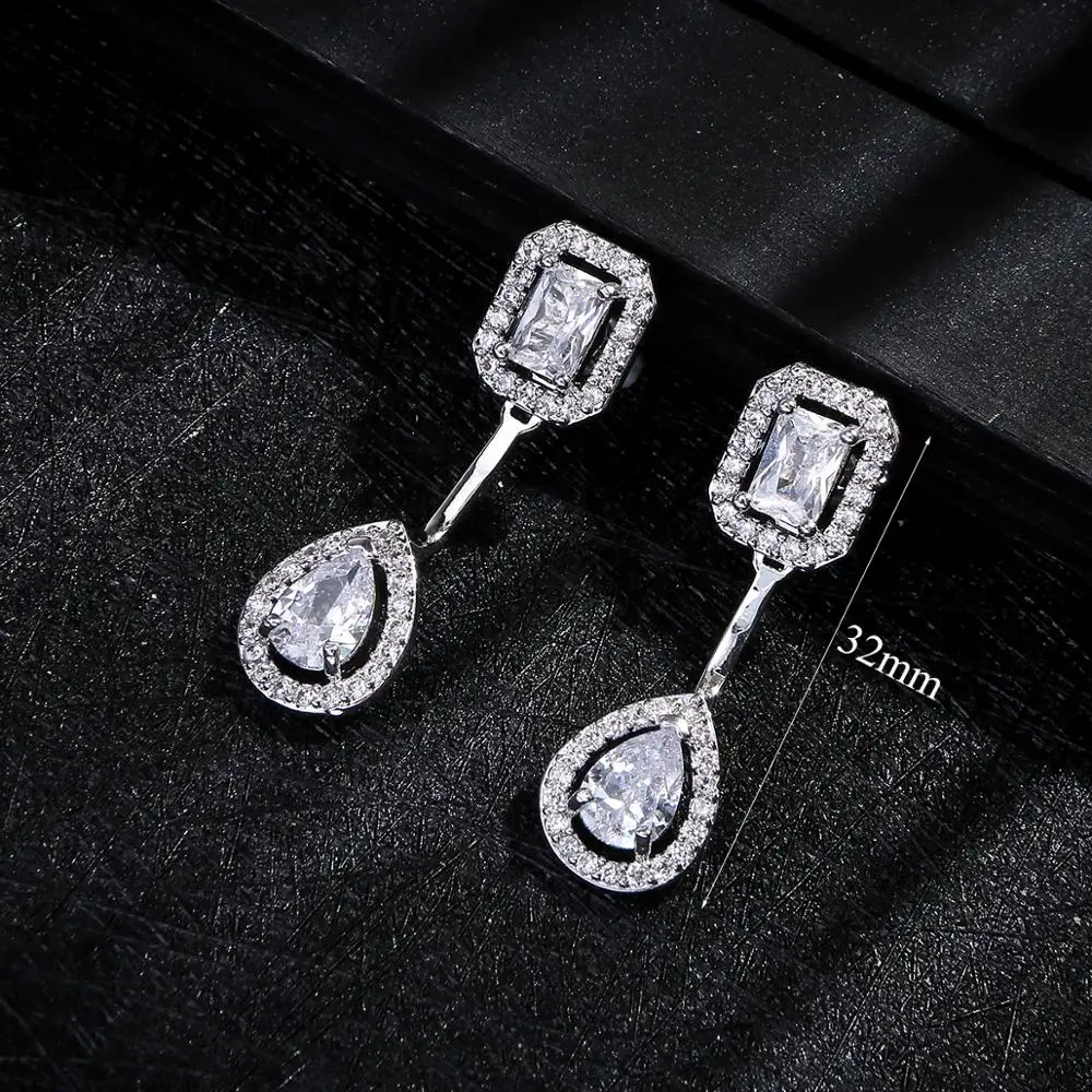 مجوهرات تواكب الموضة تجعل اطلالتك ملفتة